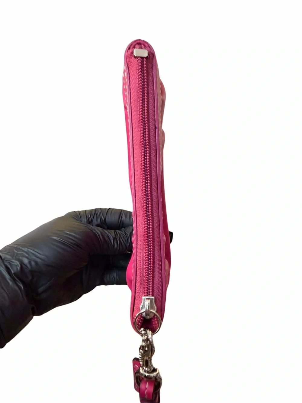 Coach Hot Pink Leather Wristlet w/COA (A558) - Picture 4 of 10